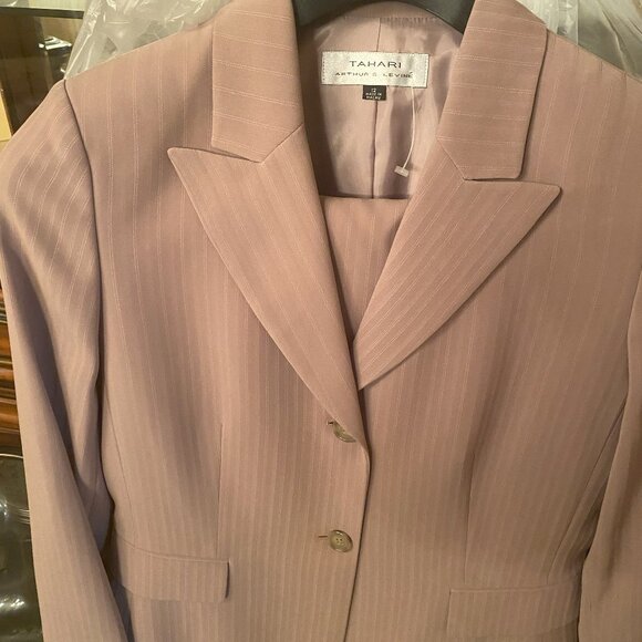 TAHARI PANTS SUIT TAN COLOR SIZE 12 PC 2 - Picture 1 of 2